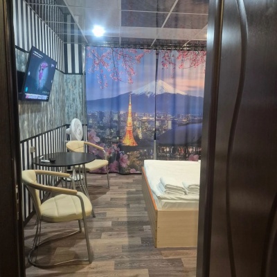 снять Апартаменты 55кв.м. с балконом на сутки.